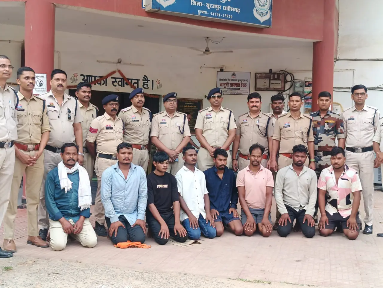 डॉयल 112 के आरक्षक व चालक पर हमला करने वाले 8 आरोपियों को पुलिस ने किया गिरफ्तार।
