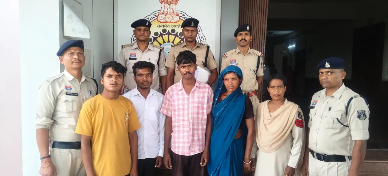 अंधे कत्ल का खुलासा कर पुलिस ने 4 आरोपियों को किया गिरफ्तार,तिवरागुड़ी-सरनापारा में बोरी में मिली थी अज्ञात व्यक्ति की लाश।