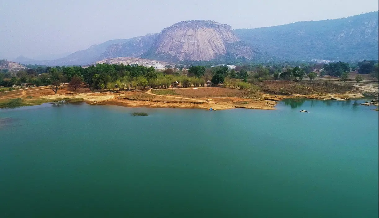 जशपुर पर्यटन के क्षेत्र में बना रही अलग पहचान: प्राकृतिक सौंदर्य और सुकून के पल बिताने पर्यटक हो रहे आकर्षित