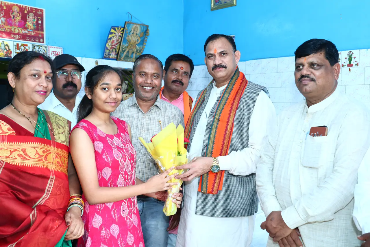 चिरमिरी की बेटी माही गुप्ता ने MBBS प्रवेश परीक्षा में 530 अंक हासिल कर रचा नया कीर्तिमान,