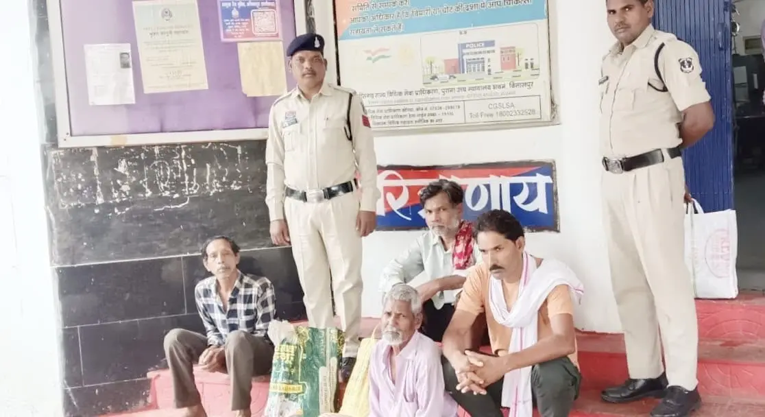 चिरमिरी पुलिस का अवैध महुआ शराब कारोबार पर बड़ा प्रहार, मुख्य सप्लायर समेत 4 आरोपी गिरफ्तार,