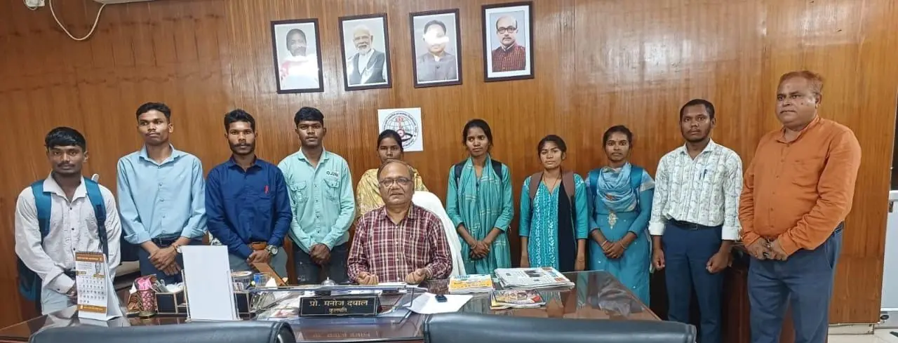 रायपुर : सकारात्मक व निष्पक्ष लेखन से ही संभव है समाज परिवर्तन - कुलपति प्रो. दयाल