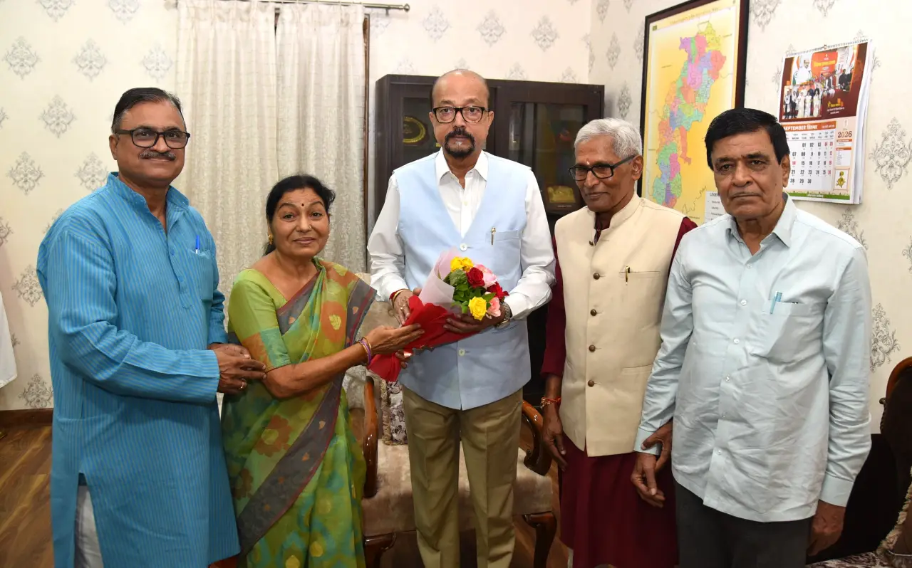 छत्तीसगढ़ी को आठवीं अनुसूची में शामिल कराने की दिशा में सकारात्मक पहल, राज्यपाल से भाषाविदों ने की मुलाकात,