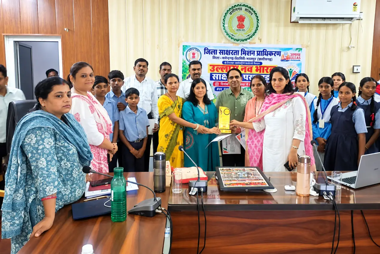 कठौतिया में उल्लास साक्षरता पखवाड़े ने जगाया शिक्षा का उजियारा, परिवार से गांव तक पहुंचा साक्षरता का संदेश