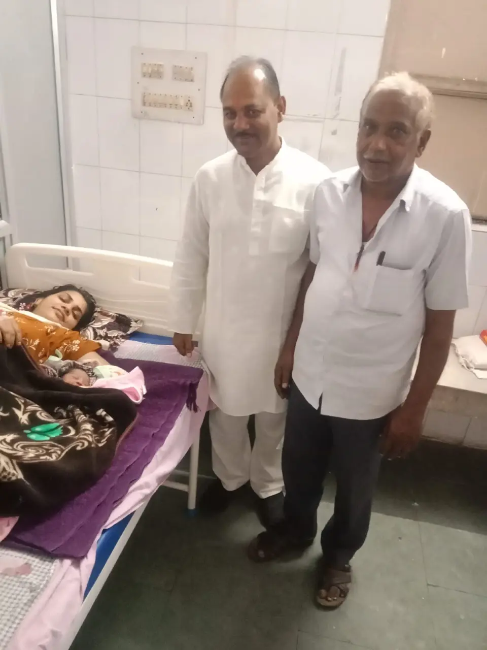 मनेंद्रगढ़ के सरकारी अस्पताल में प्रियंका की सामान्य डिलीवरी, दीक्षा का सफल सिजेरियन