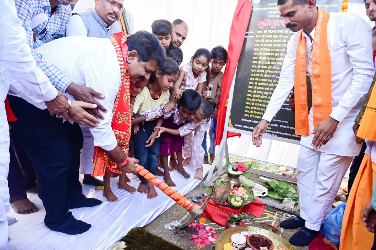 रायपुर : उप मुख्यमंत्री श्री विजय शर्मा ने तीन गांवों में 1.55 करोड़ रुपए के गौरव पथ निर्माण का किया भूमिपूजन