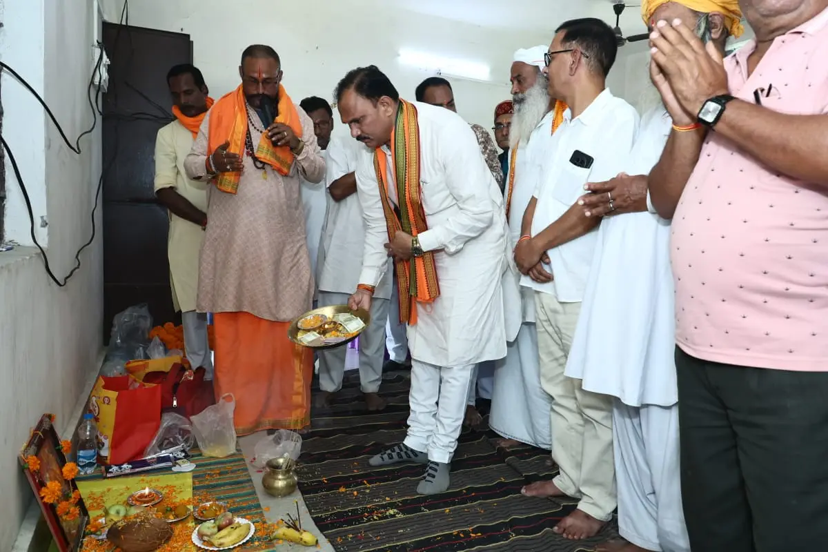 अपनी संस्कृति को खत्म नहीं होने दूंगा, मंत्री श्याम बिहारी जायसवाल का बड़ा बयान,