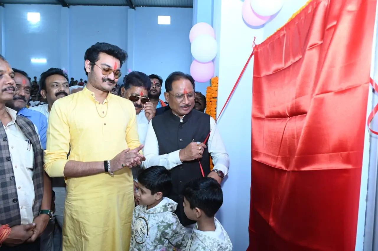 जशपुर में खेल प्रतिभाओं को मिलेगी नई उड़ान, 3.52 करोड़ से बना आधुनिक मल्टीपरपज इंडोर स्टेडियम