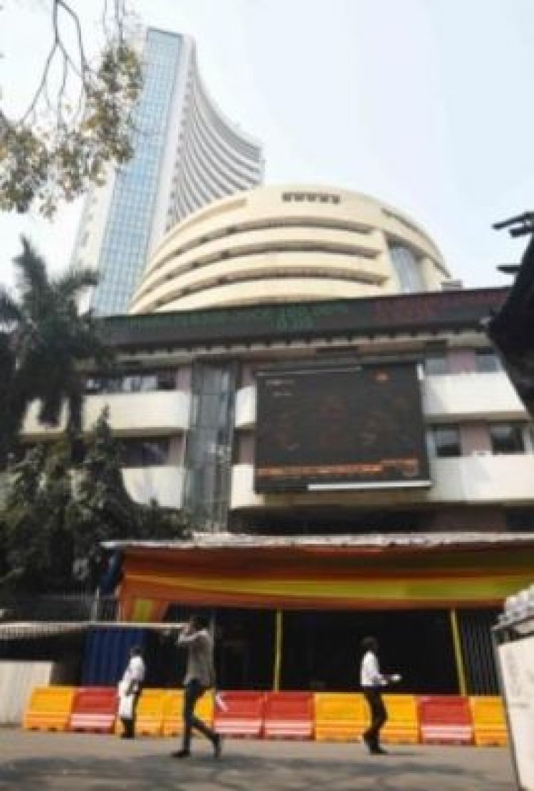 भारतीय शेयर बाजार में लौटी खरीदारी, 72,776 अंक पर सेंसेक्स