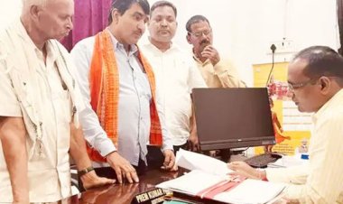 मुआवजे नहीं मिलने से किसान परेशान, कलेक्टर से शिकायत