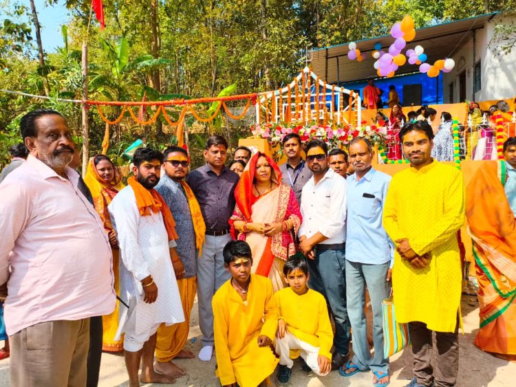 महाशिवरात्रि के पर्व में कांसाबेल तुर्केश्वर धाम , शिव मंदिर में भक्तों ने किया जलाभिषेक 