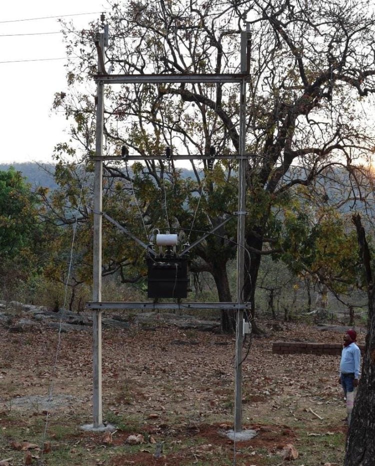 विष्णु सुशासन की ऐतिहासिक उपलब्धि :  माओवादी आतंक के अंधकार को चीरकर विकास, अमन और शांति के नए सबेरे की ओर कदम बढ़ाते सुदूर वनांचल में पहली बार पहुंची बिजली,दूर हुआ अंधकार