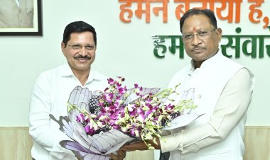 मुख्यमंत्री विष्णु देव साय से एसईसीएल के नवनियुक्त सीएमडी श्री हरीश दुहन ने की सौजन्य भेंट