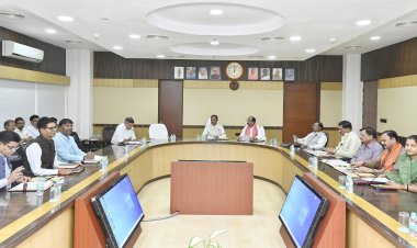 विष्णु कैबिनेट की बैठक में लिया गया कई महत्वपूर्ण निर्णय,राज्य के चौतरफा विकास के लिये एक के बाद एक कई निर्णयों पर मंत्रिमंडल ने लगाई मुहर,विस्तार से जानने पढ़ें पूरी खबर