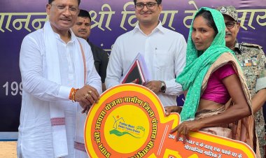 गलगम पहुंचे मुख्यमंत्री श्री विष्णु देव साय, जवानों का हौसला बढ़ाया : नक्सल विरोधी अभियान की सफलता पर दी बधाई