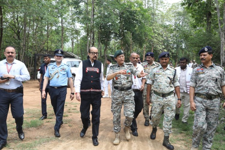 रायपुर : राज्यपाल श्री रमेन डेका ने जंगलवार कॉलेज कांकेर का किया भ्रमण, प्रशिक्षण कार्यक्रम की सराहना की   