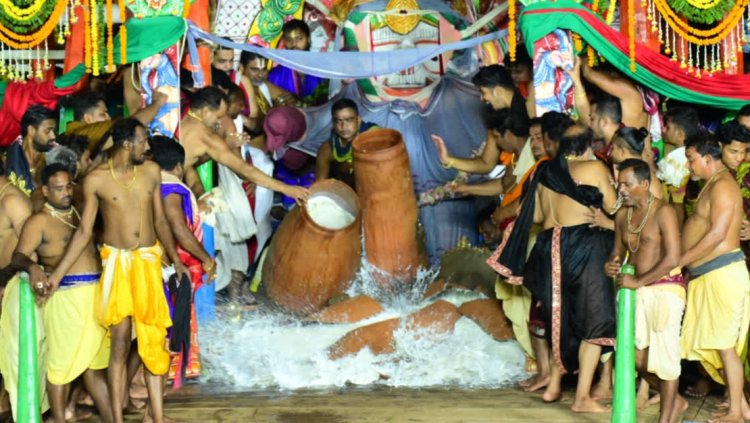 Ratha Yatra 2025 : पुरी में आज मनाया जाएगा "अधर पाना" अनुष्ठान..जानिए इस परंपरा का महत्व