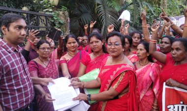 अनोखा सराहनीय पहल के साथ आंगनबाड़ी कार्यकर्ताओं और सहायिकाओं ने किया शांतिपूर्ण तरीके से हड़ताल,8 हजार से ज्यादा संख्या में निकाली गई रैली