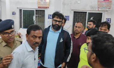 हिट एंड रन केस मामले में घायलों से मिलने अस्पताल पहुंचे जशपुर कलेक्टर एस पी और विधायक श्रीमती रायमुनी भगत,घायलों के बेहतर इलाज सहित हर सम्भव मदद का दिया निर्देश