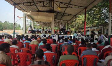 सीतापुर में सर्व आदिवासी समाज के बैनर तले किसानों का एक दिवसीय धरना,इन मांगो को लेकर लामबंद हुए किसान