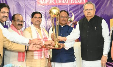 मुख्यमंत्री और विधानसभा अध्यक्ष ने हॉकी मेन्स जूनियर वर्ल्ड कप ट्रॉफी 2025 का किया भव्य अनावरण,