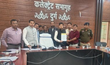 रायपुर : विशेष गहन पुनरीक्षण के दौरान बीएलओ पर हमला, आरोपी गिरफ्तार- दुर्ग जिला प्रशासन ने की त्वरित कार्रवाई