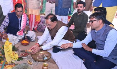 रायपुर : जशपुर जिले में शिल्पकारों के लिए स्थापित होगा ग्लेज़िंग यूनिट: मुख्यमंत्री विष्णु देव साय 