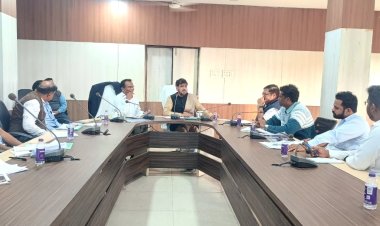 रायपुर : खादी एवं ग्रामोद्योग बोर्ड की विभागीय समीक्षा बैठक सम्पन्न