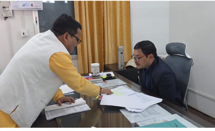 चिरमिरी में पीलिया से हुई मौतों पर मंत्री ने भीड़ में अधिकारियों को फटकार लगाई, फिर भी कार्यवाही शून्य - डोमरू रेड्डी