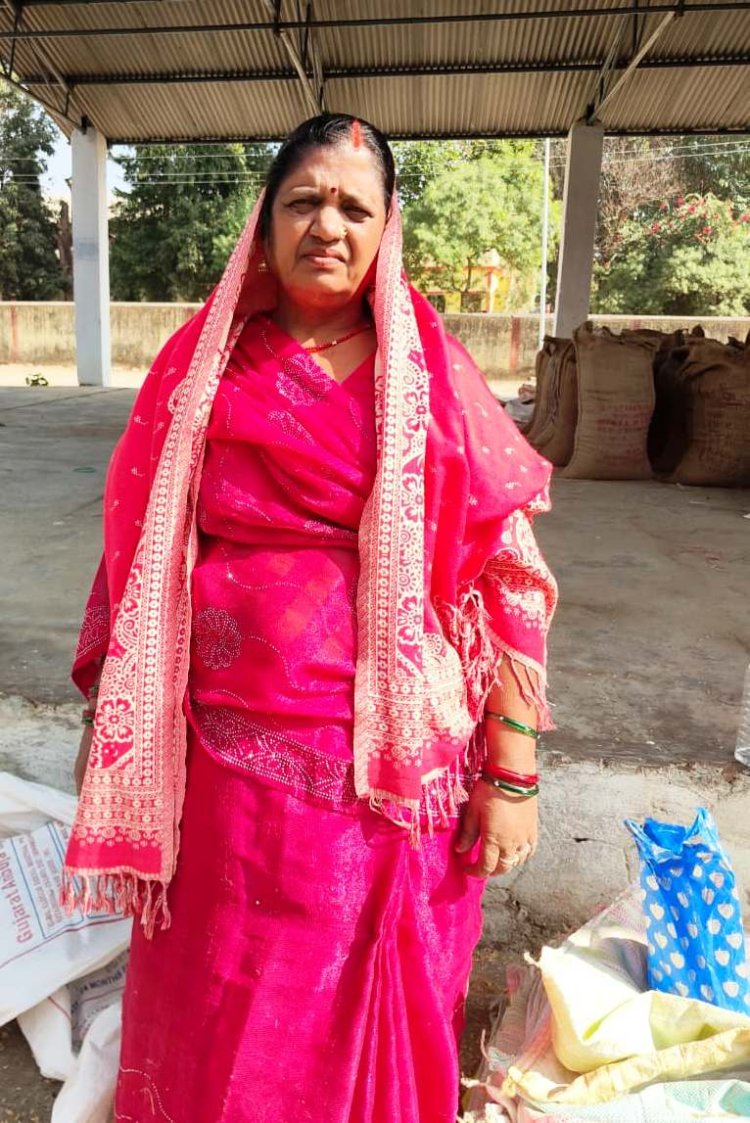 रायपुर : हर्रापारा की महिला किसान फूलबासों ने सुगमता पूर्वक बेचा 38.80 क्विंटल धान 