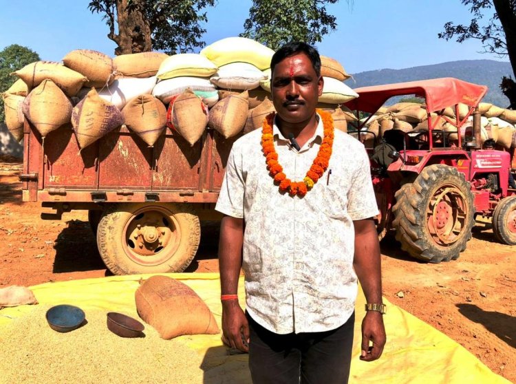 रायपुर : धान खरीदी केन्द्र में किसानों की सुविधा को सर्वोच्च प्राथमिकता-संतोष यादव  