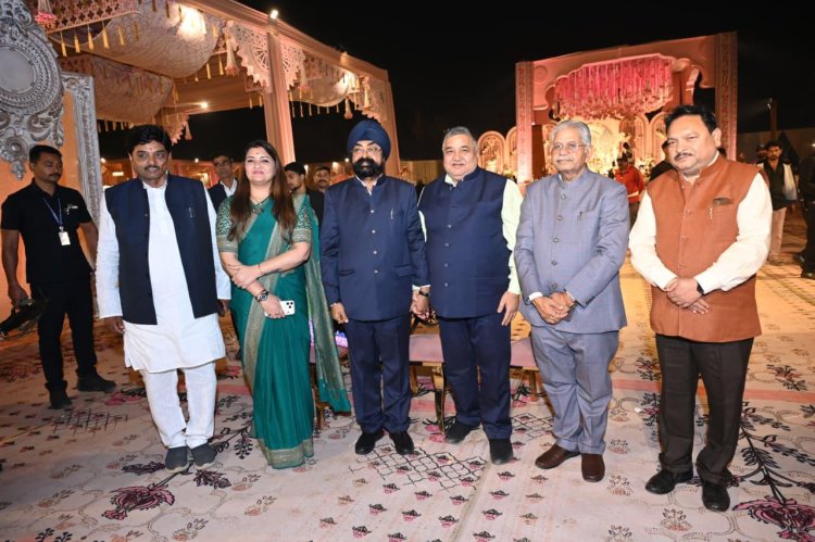 पर्यटन मंत्री राजेश अग्रवाल क्रेडा के अध्यक्ष श्री भूपेंद्र सवन्नी जी की सुपुत्री एवं भाजपा नेता श्री शिवरतन शर्मा जी के सुपुत्र के विवाह समारोह में हुए शामिल        
