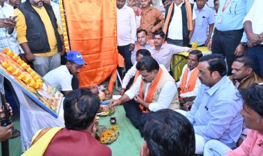 रायपुर : मुख्यमंत्री विष्णुदेव साय के नेतृत्व में ग्रामीण बुनियादी ढांचे को मिल रही मजबूती– उपमुख्यमंत्री विजय शर्मा,,,