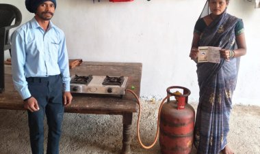 उज्ज्वला योजना ने बदली द्रोपदी यादव की रसोई और जिंदगी  