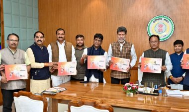 दो वर्ष की निरंतर सेवा, निरंतर विकास की दिशा में एक और पहल: मुख्यमंत्री श्री साय ने कॉफी टेबल बुक्स का किया विमोचन    