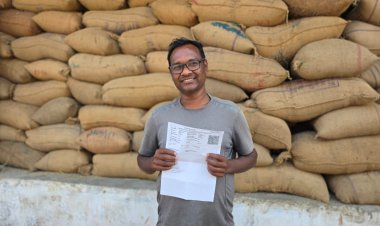 रायपुर : धान उपार्जन केंद्रों की पारदर्शी व्यवस्था से किसानों को राहत, डिजिटल टोकन प्रणाली से धान विक्रय हुआ आसान