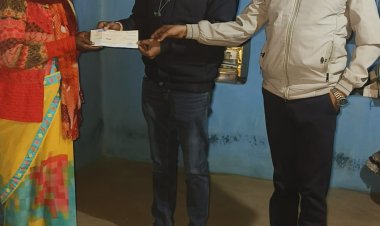 मानवीय पहल: विधायक गोमती साय की संवेदनशीलता से असहाय परिवार को मिला संबल, 50 हजार की आर्थिक सहायता