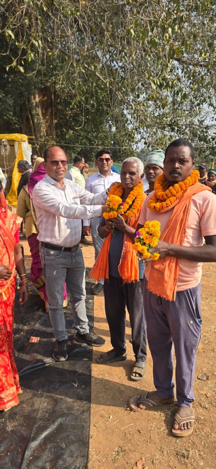 किसानों के लिए धान खरीदी केंद्र में उपलब्ध कराई गई बुनियादी सुविधाएं ,किसान बुधनाथ सिंह ने मुख्यमंत्री को दिया धन्यवाद 