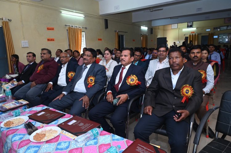 सरगुजा के सीतापुर में दो दिवसीय इंटरनेशनल कॉन्फ्रेंस 28-29 नवंबर को SPM कॉलेज में हुई आयोजित हुई,देखें रिपोर्ट।