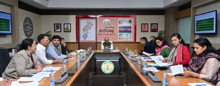 आधार कार्ड सभी को उपलब्ध करायें: मुख्य सचिव श्री विकासशील