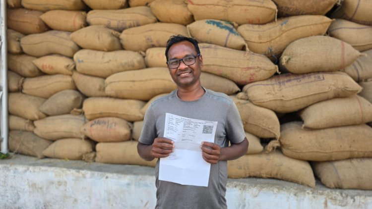 रायपुर : धान उपार्जन केंद्रों की पारदर्शी व्यवस्था से किसानों को राहत, डिजिटल टोकन प्रणाली से धान विक्रय हुआ आसान