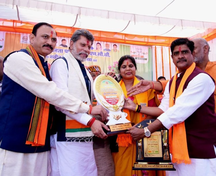 एमसीबी जिले में भाजपा का 'विजय रथ', चंपा देवी पावले और श्यामबिहारी की जोड़ी ने रचा इतिहास,,,