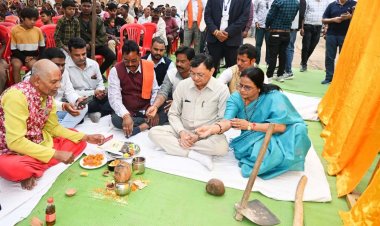 उद्योग मंत्री देवांगन ने दर्री क्षेत्र क़े 5 शासकीय स्कूलों को नवीन भवन की दी सौगात 