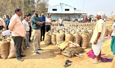 धमतरी : धान उपार्जन में पारदर्शिता और तत्परता, कलेक्टर के निरीक्षण से व्यवस्थाएं सुदृढ़