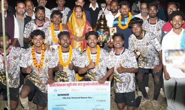 स्वामी विवेकानंद स्मृति नॉकआउट फुटबॉल प्रतियोगिता का भव्य समापन, पेनल्टी शूटआउट में फरसाबहार ने जशपुर को हराकर जीती ट्रॉफी