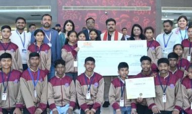 दिल्ली में आयोजित मॉडल यूथ ग्राम सभा में कोसमगुड़ा एकलव्य विद्यालय के युवाओं को मिला प्रथम पुरस्कार 