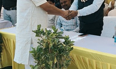 खेलों के रंग में रंगा कांसाबेल: अंतर्राज्यीय वॉलीबॉल का भव्य आगाज, यूपी-झारखंड की टीमों ने मारी एंट्री