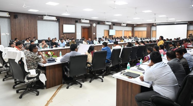 बीजापुर के विकास में महिला समूहों की भूमिका अहम - उपमुख्यमंत्री विजय शर्मा