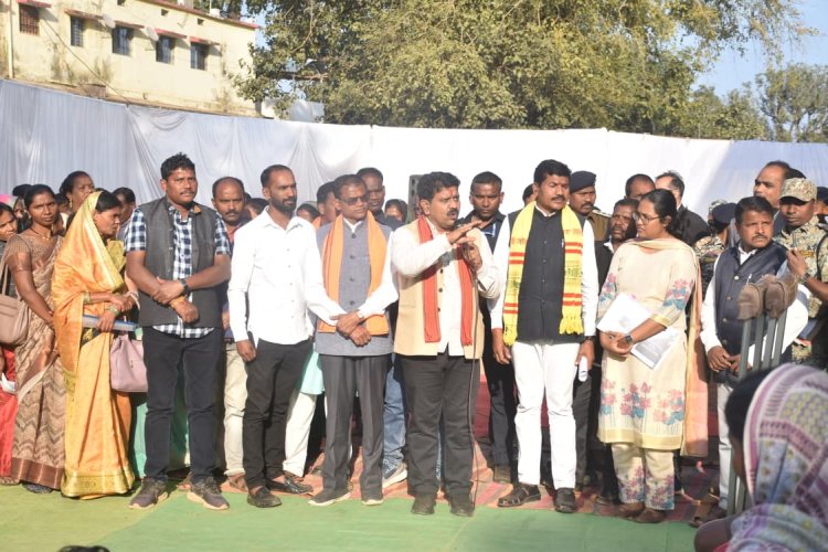 अबूझमाड़ के ओरछा पहुंचें गृह मंत्री श्री विजय शर्मा, जनचौपाल में उमड़ा जन सैलाब