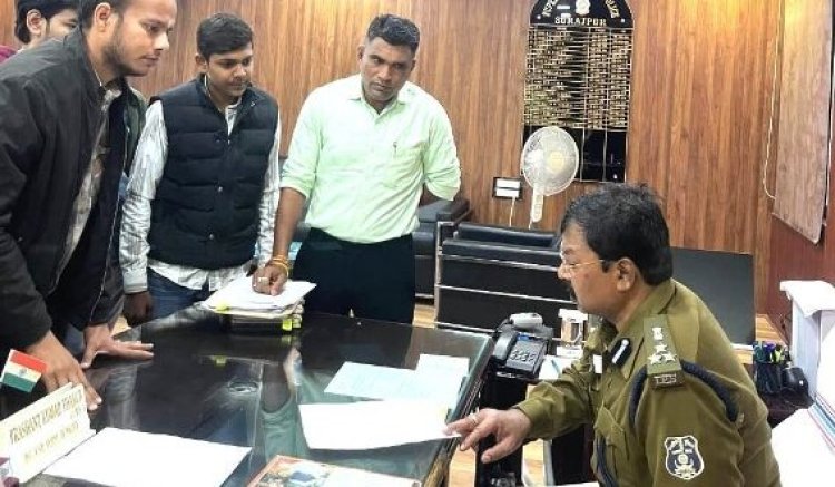 एनएसयूआई ने सूरजपुर एसपी को ज्ञापन देकर किया शासकीय व अशासकीय महाविद्यालयों में लर्निंग ड्राइविंग लाइसेंस कैंप लगाने तथा सड़क सुरक्षा जागरूकता अभियान चलाने की मांग,,,